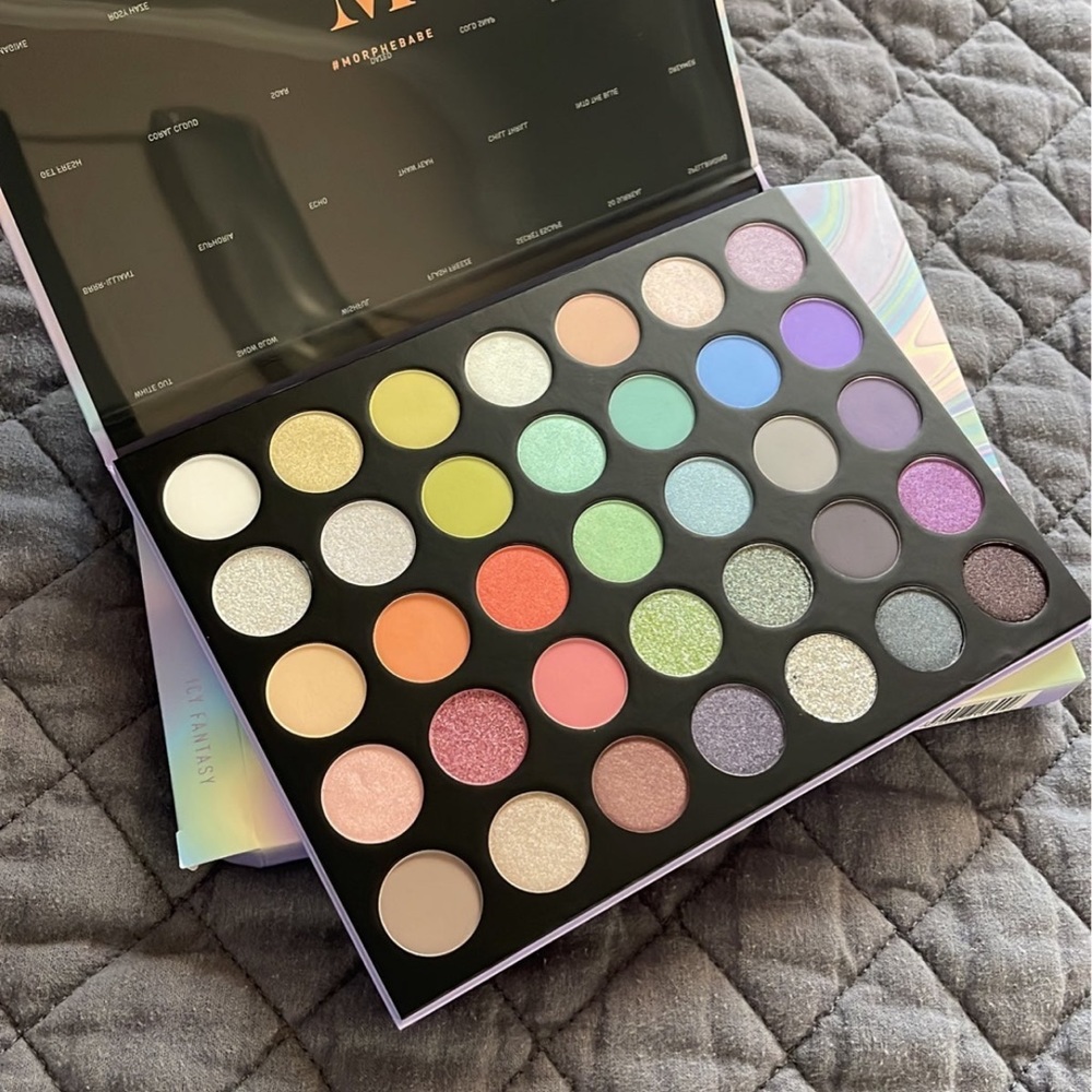 Morphe Icy Fantasy palette